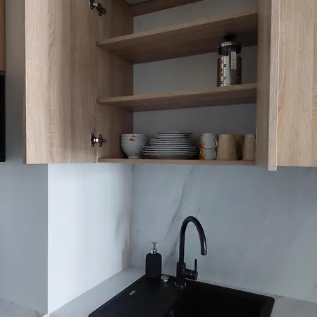 Rebase - Free Parking Ταρτού