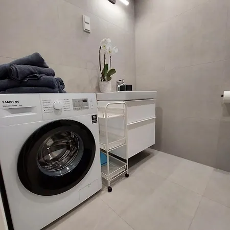 Rebase - Free Parking Apartment *